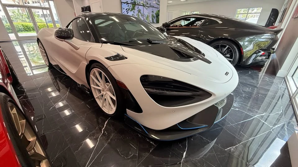2021 McLaren 765LT - Image 2 of 4