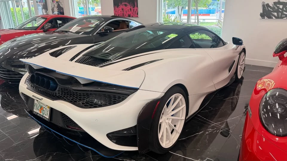 2021 McLaren 765LT - Image 3 of 4