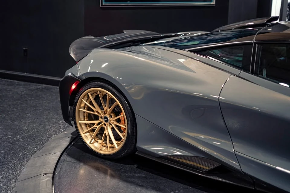 2021 McLaren 765LT - Image 19 of 20
