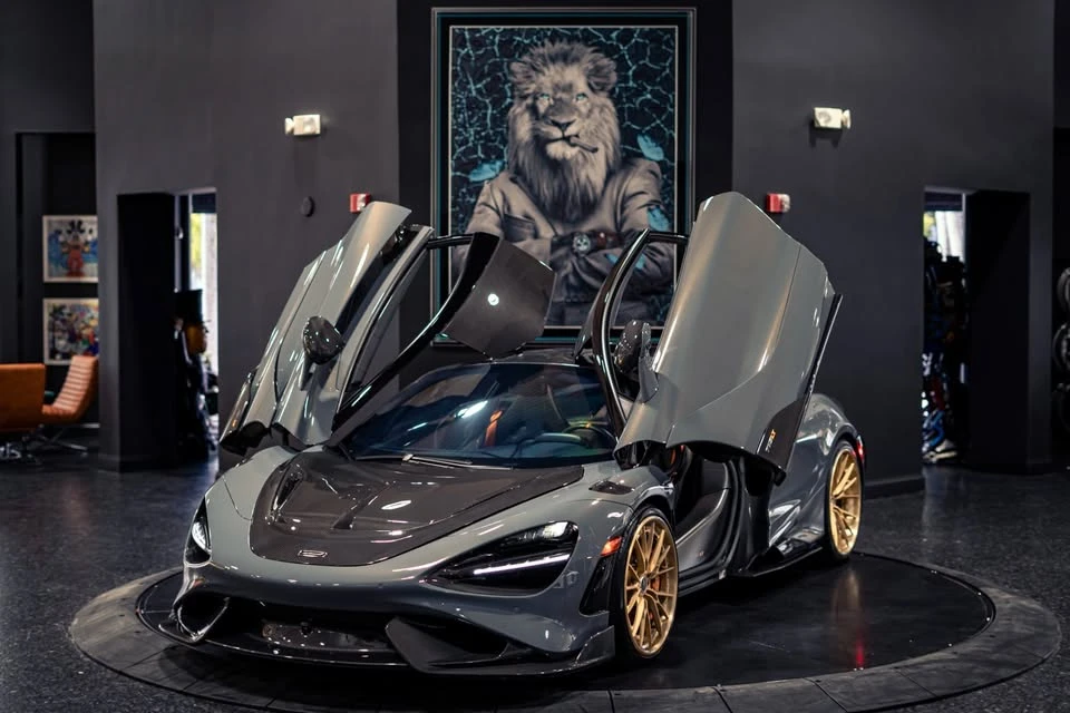 2021 McLaren 765LT - Image 2 of 20