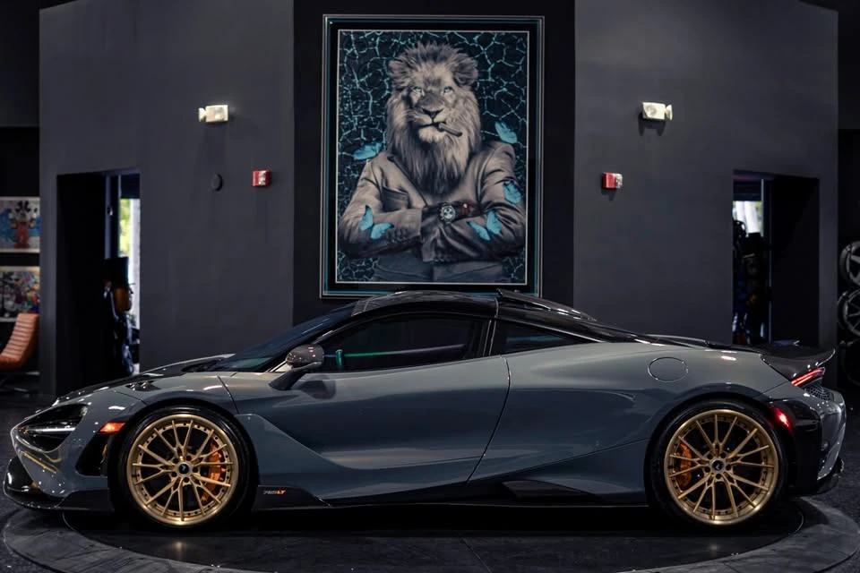 2021 McLaren 765LT - Image 8 of 20