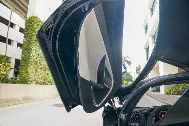 2021 McLaren 765LT - Image 8 of 20