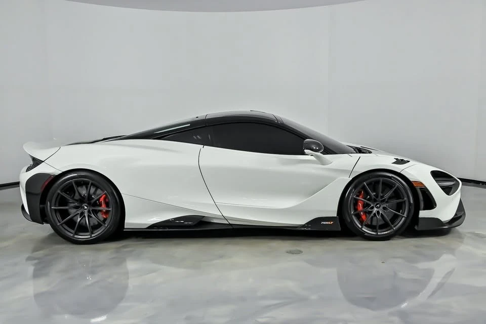 2021 McLaren 765LT - Image 18 of 20
