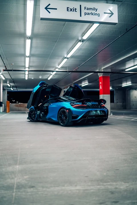 2021 McLaren 765LT - Image 9 of 20
