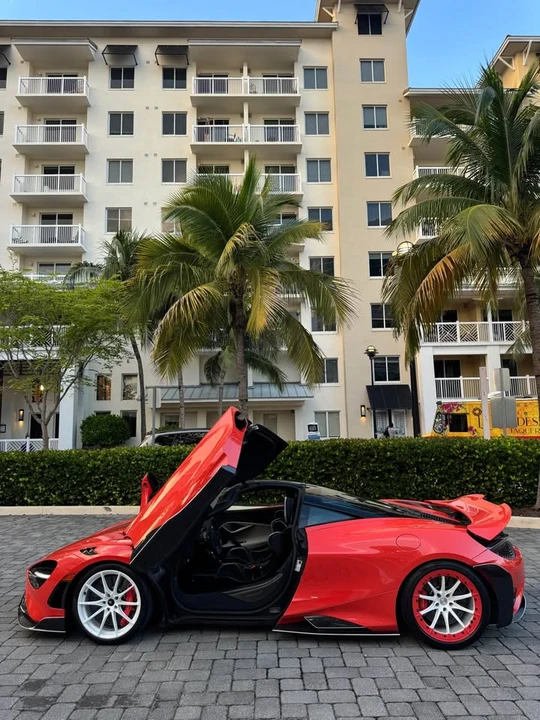 2021 McLaren 765LT - Image 2 of 11