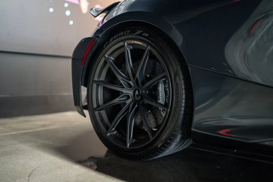 2021 McLaren 765LT - Image 15 of 20