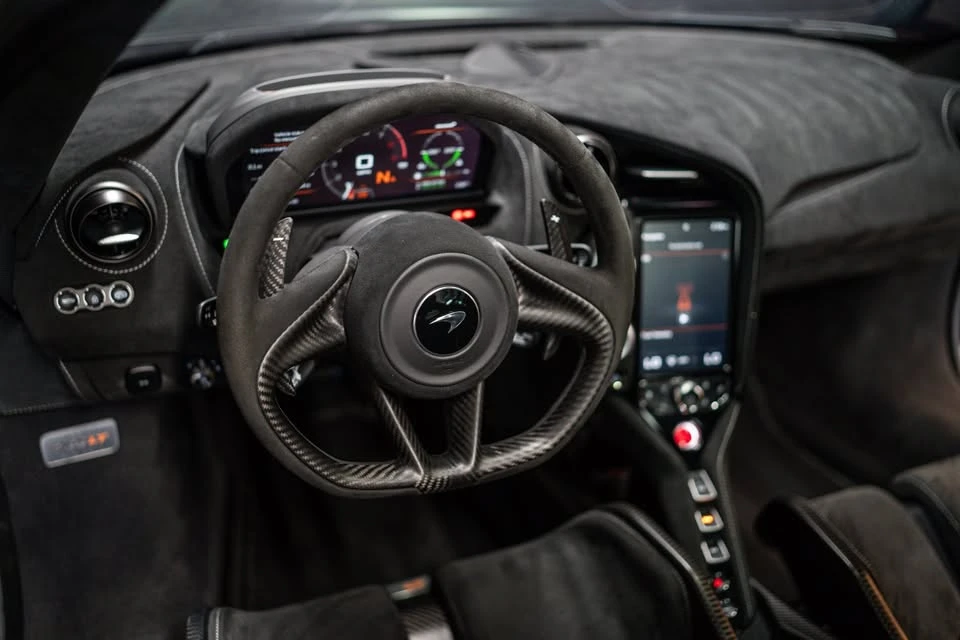 2021 McLaren 765LT - Image 9 of 20