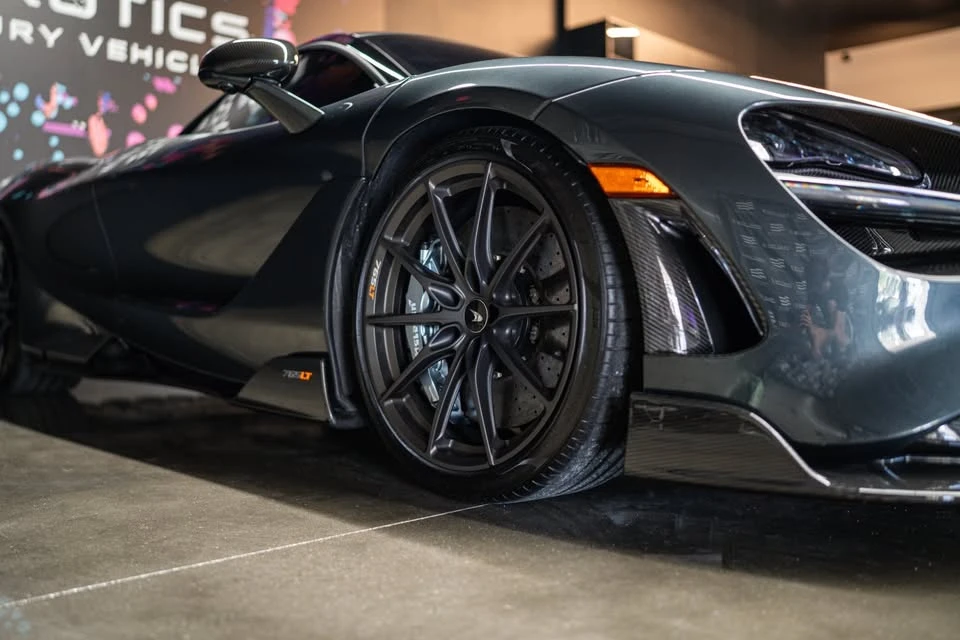 2021 McLaren 765LT - Image 16 of 20