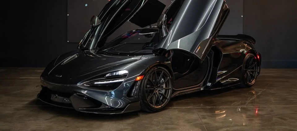 2021 McLaren 765LT - Image 2 of 20