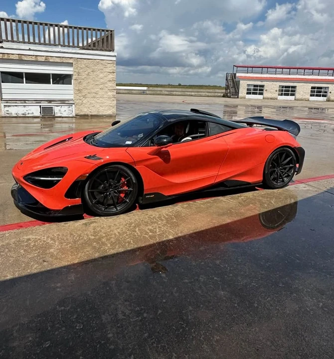 2021 McLaren 765LT - Image 2 of 2