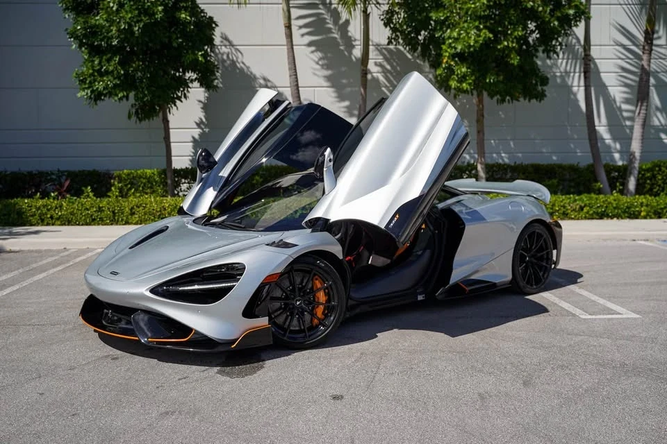 2021 McLaren 765LT - Image 2 of 15