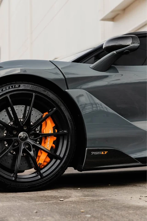 2021 McLaren 765LT - Image 3 of 19