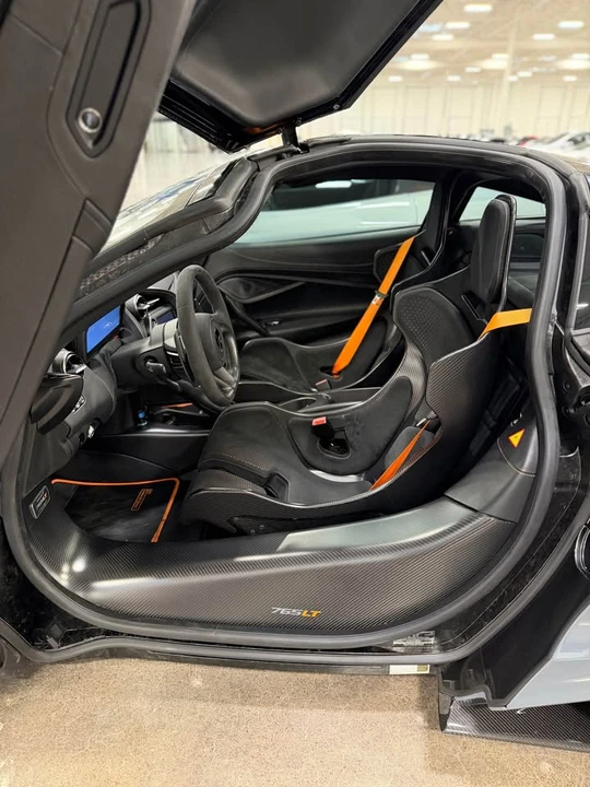 2021 McLaren 765LT - Image 14 of 19