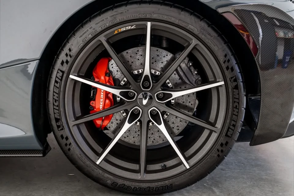 2021 McLaren 765LT - Image 8 of 18