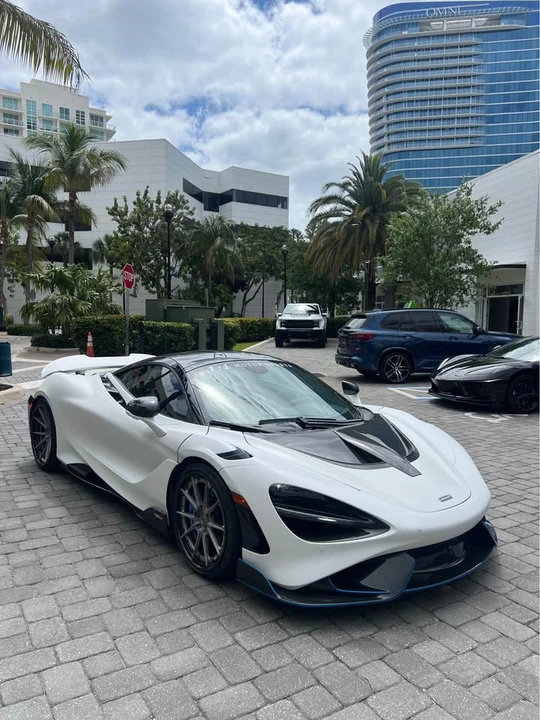 2021 McLaren 765LT - Image 3 of 13