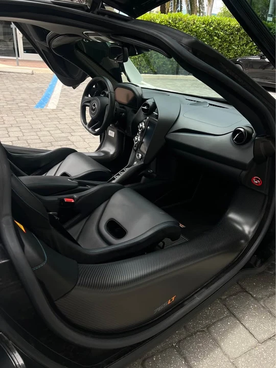2021 McLaren 765LT - Image 12 of 13