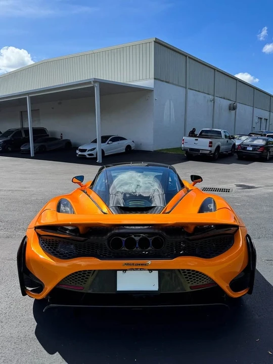 2021 McLaren 765LT Spider - Image 4 of 6
