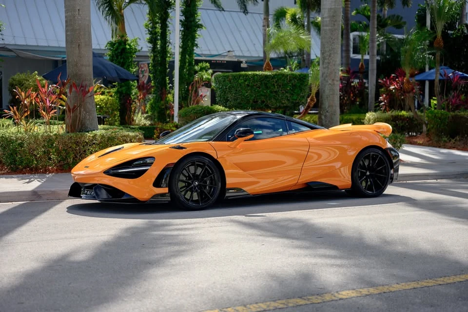 2021 McLaren 765LT - Image 2 of 19