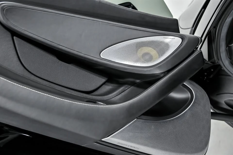 2021 McLaren GT - Image 14 of 20