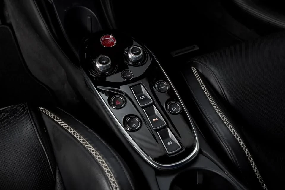 2021 McLaren GT - Image 11 of 18