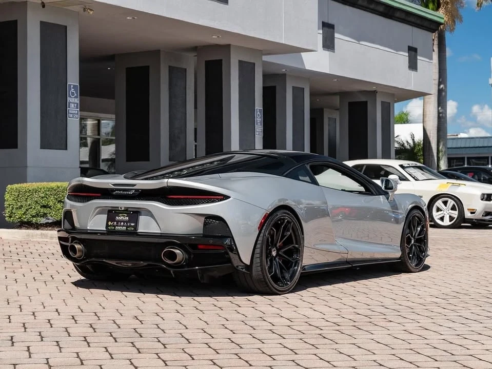 2021 McLaren GT - Image 14 of 17
