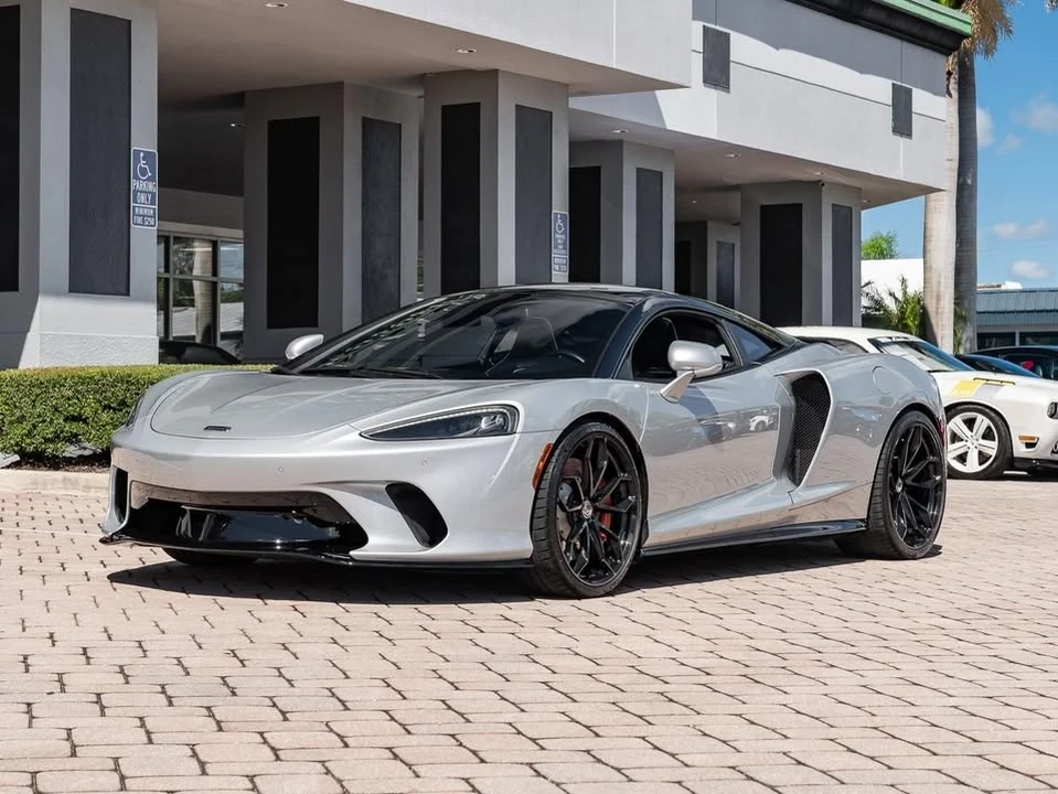 2021 McLaren GT - Image 16 of 17