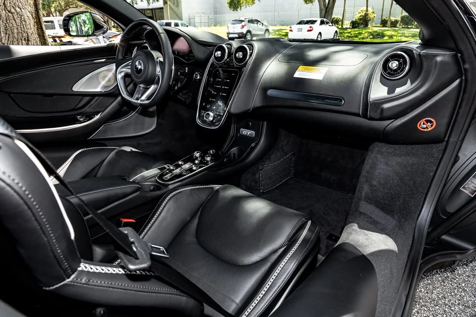 2021 McLaren GT - Image 15 of 20