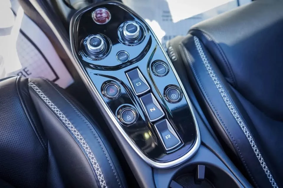 2021 McLaren GT - Image 14 of 16