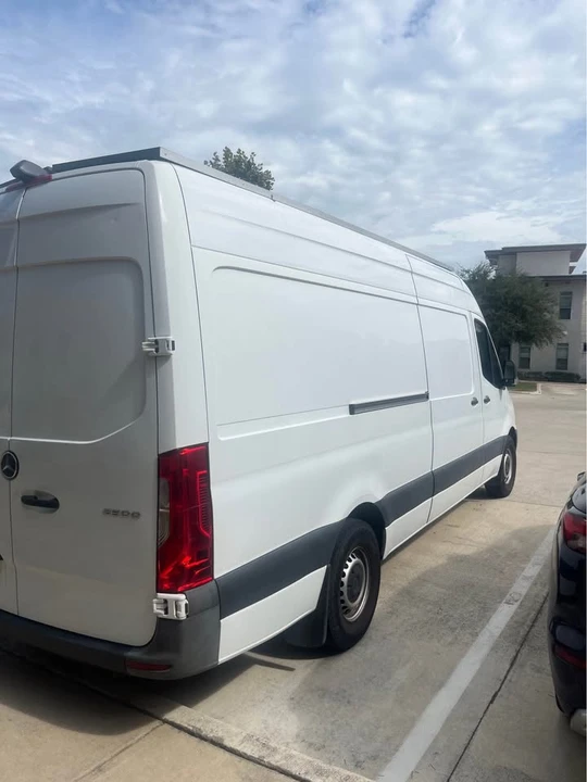 2021 Mercedes-Benz VS30 Sprinter - Image 2 of 19