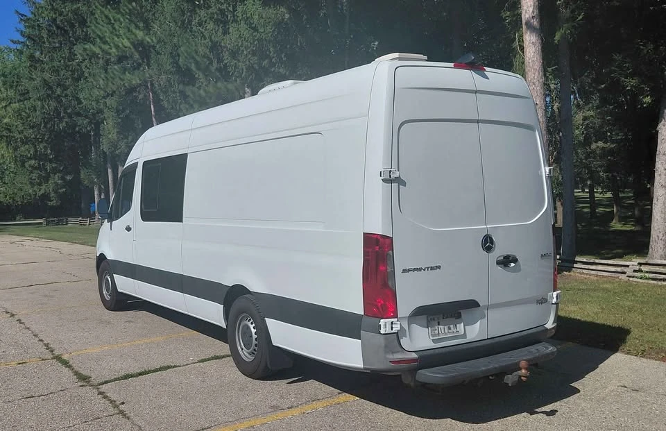 2021 Mercedes-Benz VS30 Sprinter - Image 2 of 10