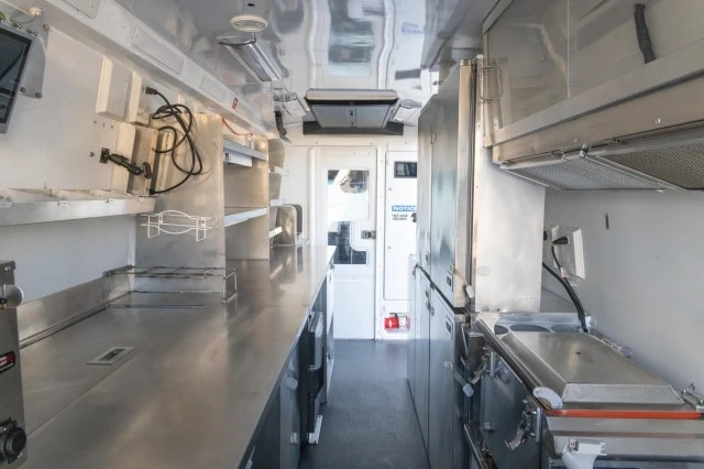 2021 Mercedes-Benz VS30 Sprinter - Image 4 of 4