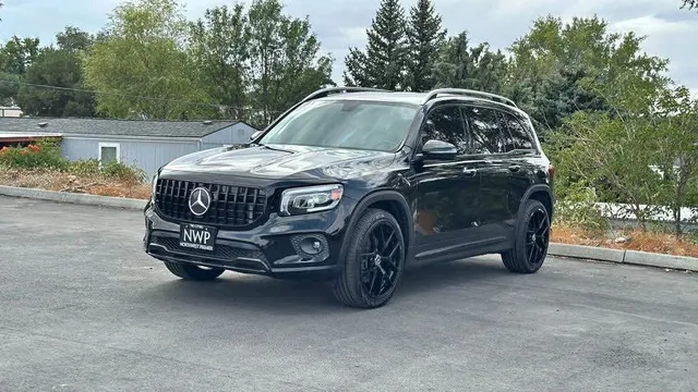 2021 Mercedes-Benz GLB 250 4MATIC Sport Utility 4D