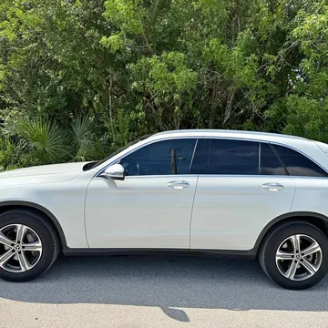 2021 Mercedes-Benz GLC 300