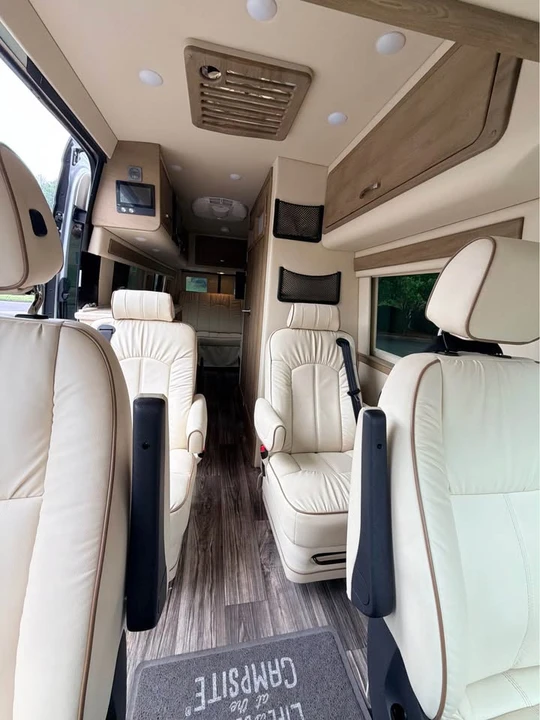 2021 Mercedes-Benz VS30 Sprinter - Image 4 of 4