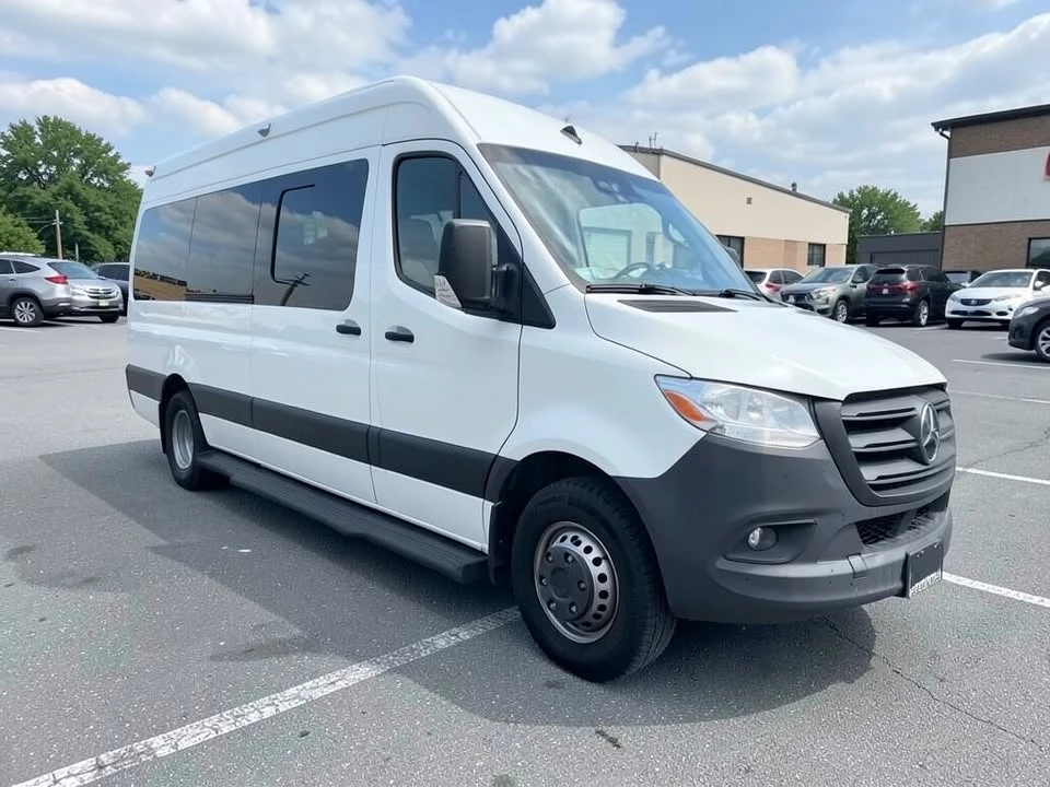 2021 Mercedes-Benz VS30 Sprinter - Image 2 of 20