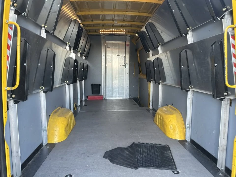 2021 Mercedes-Benz VS30 Sprinter - Image 13 of 20