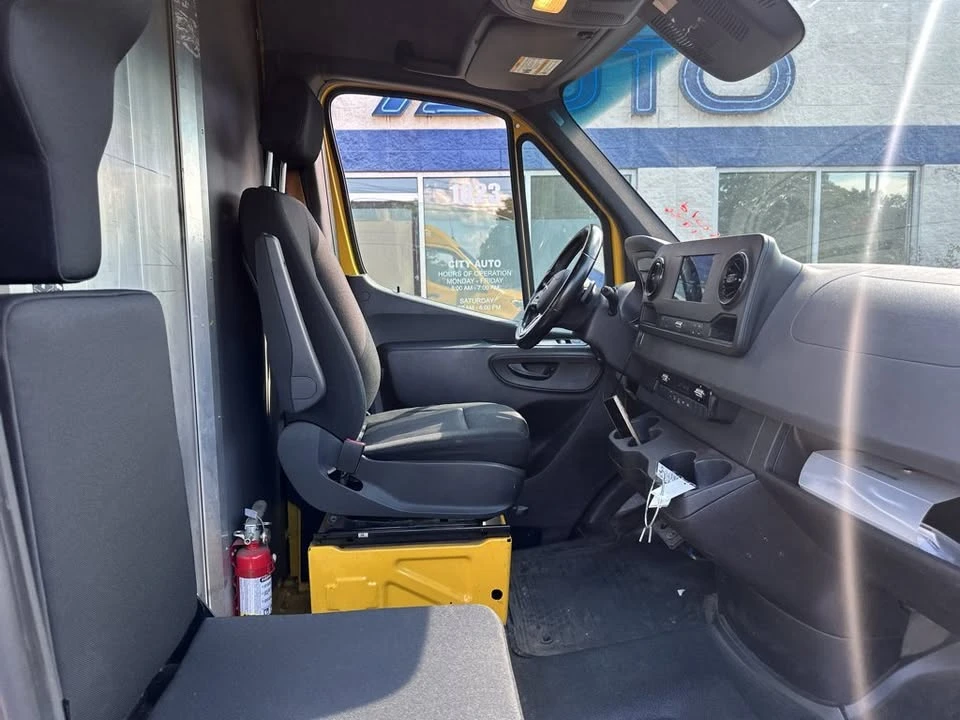 2021 Mercedes-Benz VS30 Sprinter - Image 9 of 20
