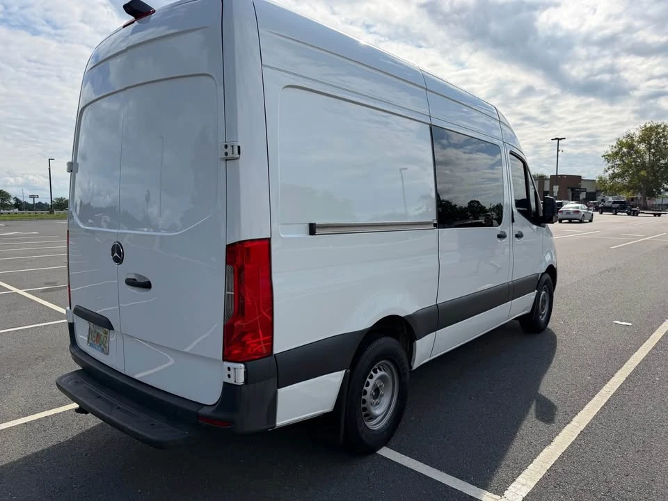 2021 Mercedes-Benz VS30 Sprinter - Image 3 of 12