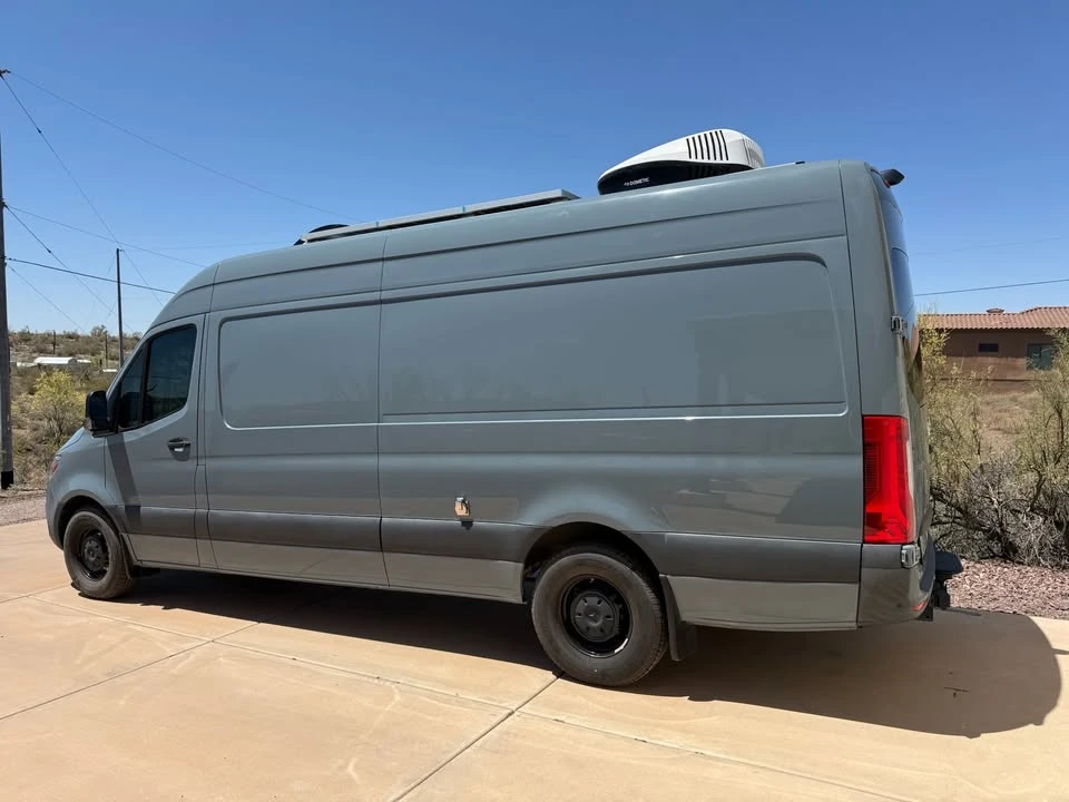 2021 Mercedes-Benz VS30 Sprinter - Image 2 of 11