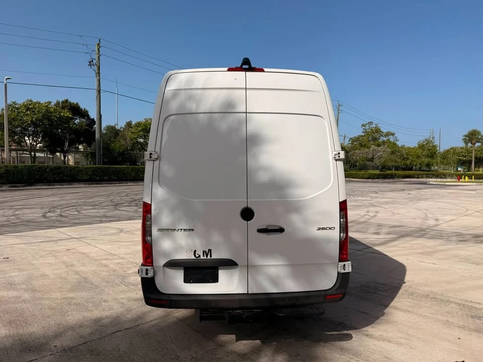 2021 Mercedes-Benz VS30 Sprinter - Image 3 of 9