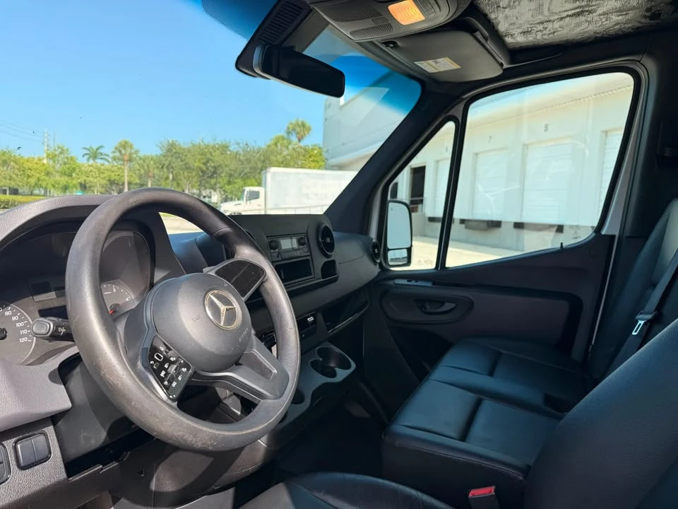 2021 Mercedes-Benz VS30 Sprinter - Image 5 of 9