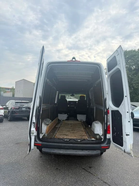 2021 Mercedes-Benz VS30 Sprinter - Image 7 of 19