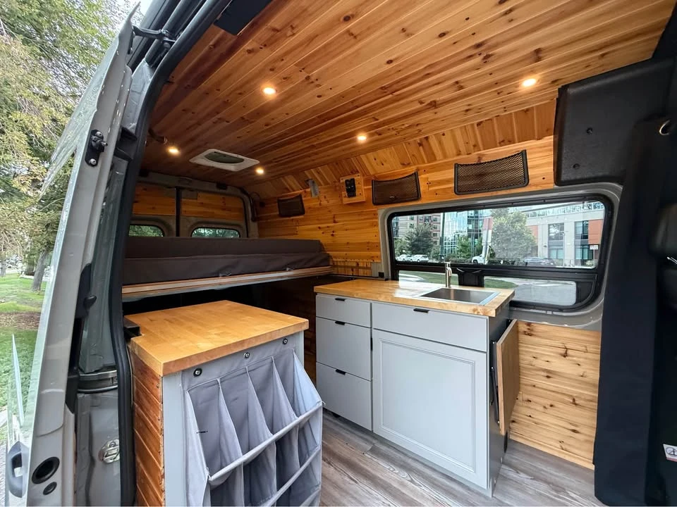 2021 Mercedes-Benz VS30 Sprinter - Image 3 of 10