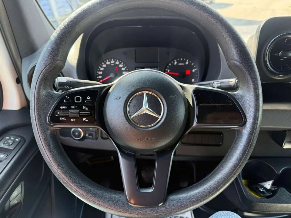 2021 Mercedes-Benz VS30 Sprinter - Image 8 of 21