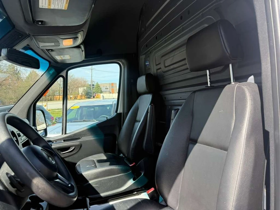 2021 Mercedes-Benz VS30 Sprinter - Image 18 of 21