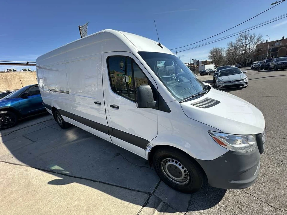 2021 Mercedes-Benz VS30 Sprinter - Image 11 of 21