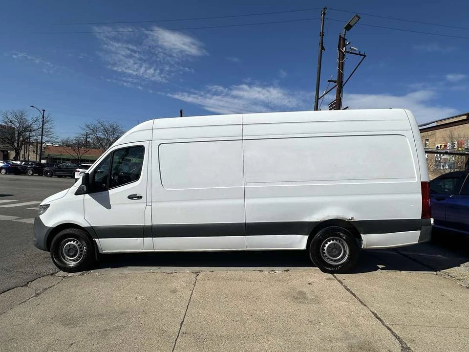 2021 Mercedes-Benz VS30 Sprinter - Image 4 of 21