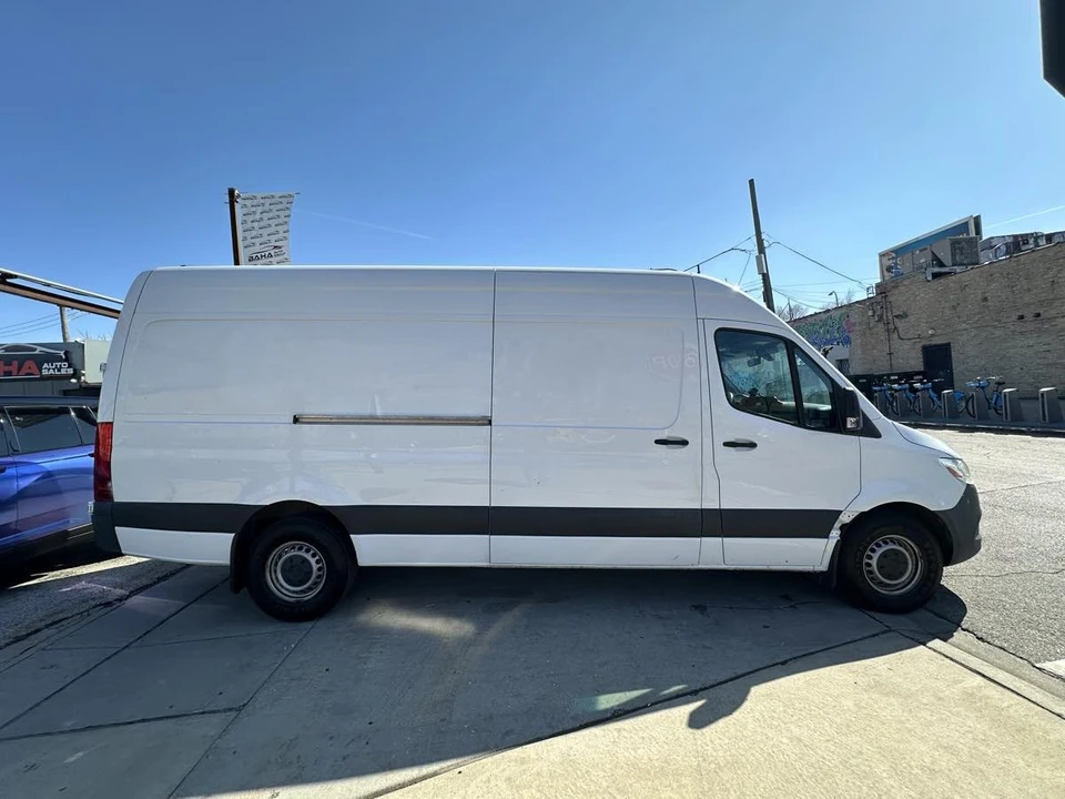 2021 Mercedes-Benz VS30 Sprinter - Image 10 of 21