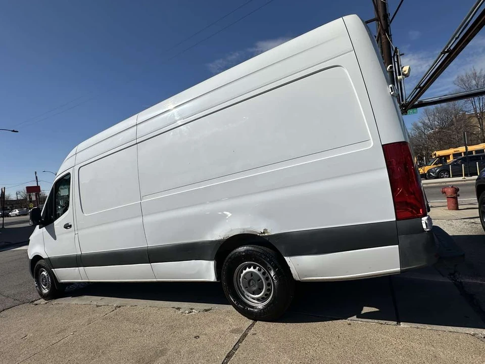 2021 Mercedes-Benz VS30 Sprinter - Image 6 of 21
