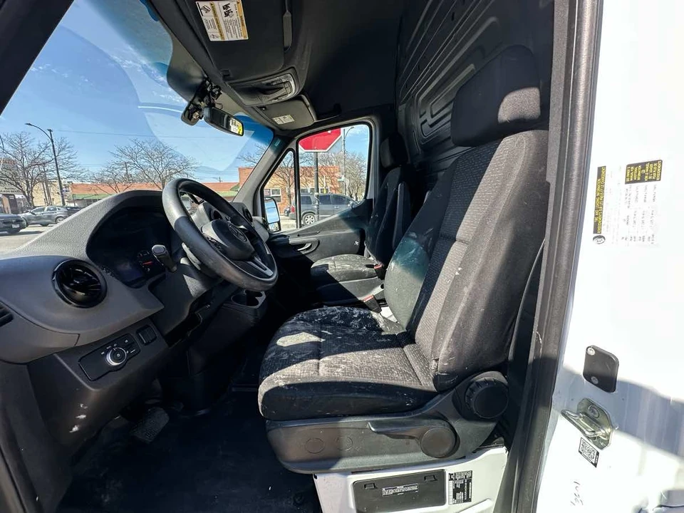 2021 Mercedes-Benz VS30 Sprinter - Image 15 of 21